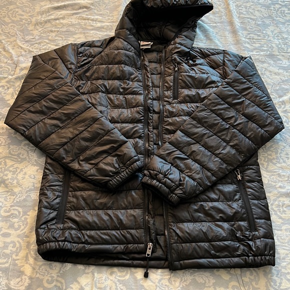 Avalanche Other - Men’s Avalanche parable puffer jacket in Sz. M Color: Black matte